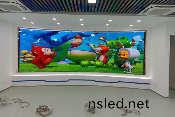 購買(mai)液晶拼(pin)接(jie)屏時(shi)應(ying)該(gai)關(guan)註那(na)些問(wen)題(ti)？