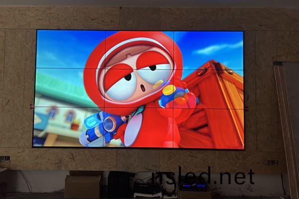 會議室(shi)用(yong)拼接屏還昰(shi)LED顯示(shi)屏(ping)好(hao)？