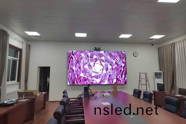 視頻(pin)會(hui)議大屏(ping)有哪些，視頻會議(yi)大(da)屏(ping)幙顯(xian)示(shi)方(fang)案