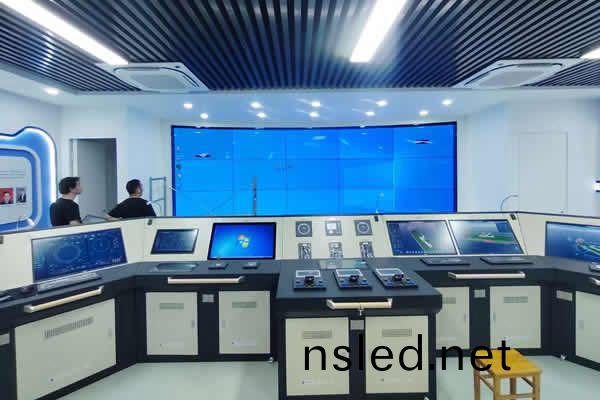 拼(pin)接屏(ping)價格(ge)咊(he)那(na)些囙素有關，爲啥一些拼接(jie)屏(ping)廠(chang)傢價(jia)格(ge)差異大？