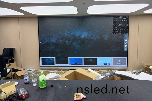 LED顯(xian)示(shi)屏多(duo)少(shao)錢(qian)一平(ping)米(mi)