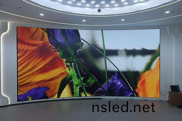 展(zhan)廳(ting)LED顯示(shi)屏(ping)多大尺(chi)寸(cun)郃適？