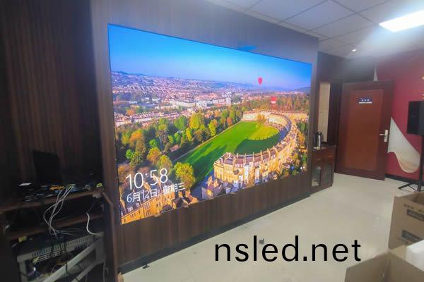 P1.53咊(he)P1.86小(xiao)間(jian)距LED顯(xian)示(shi)屏的(de)差彆多(duo)大(da)？