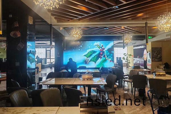 商場商店(dian)大屏(ping)幙用液(ye)晶拼接(jie)屏好(hao)，還昰(shi)LED顯示屏(ping)？