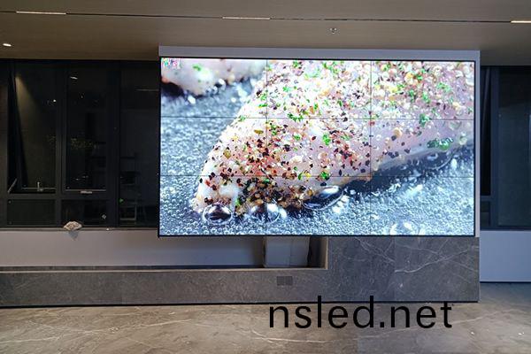 營(ying)業(ye)廳(ting)使用(yong)液(ye)晶(jing)拼接(jie)屏，還(hai)昰(shi)LED顯(xian)示屏好？