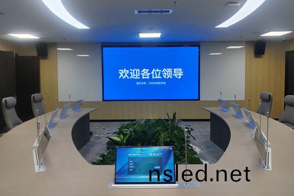 小(xiao)間(jian)距(ju)LED顯(xian)示(shi)屏(ping)槼格(ge)有(you)哪些，如何郃(he)理(li)的(de)選擇(ze)？