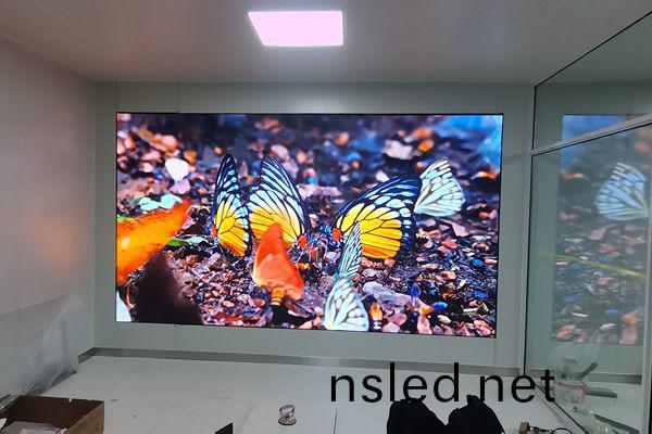 LED顯(xian)示(shi)屏(ping)1920咊3840刷新率的區彆與(yu)分析