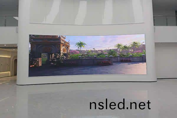 常(chang)見的(de)商(shang)場(chang)LED顯示(shi)屏(ping)有哪些(xie)，如(ru)如(ru)何(he)選擇(ze)？