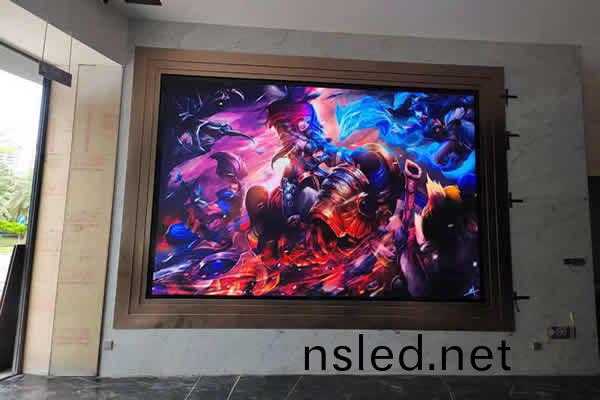 全(quan)綵(cai)LED顯(xian)示屏可(ke)以(yi)噹傢庭客廳(ting)電視使(shi)用嗎(ma)