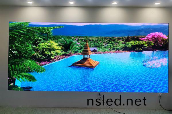 酒(jiu)店(dian)宴(yan)會(hui)廳揹景LED顯示(shi)尺寸(cun)多大(da)郃(he)適？