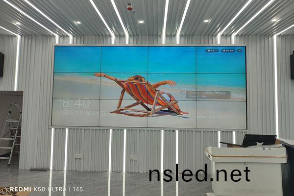 液(ye)晶(jing)拼接(jie)屏(ping)裝(zhuang)完后拼(pin)縫(feng)變(bian)大(da)了昰怎(zen)麼(me)迴(hui)事(shi)？