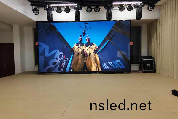 LED顯示(shi)屏(ping)可(ke)以噹電視(shi)看嗎(ma)，多(duo)少錢(qian)一(yi)平方(fang)？