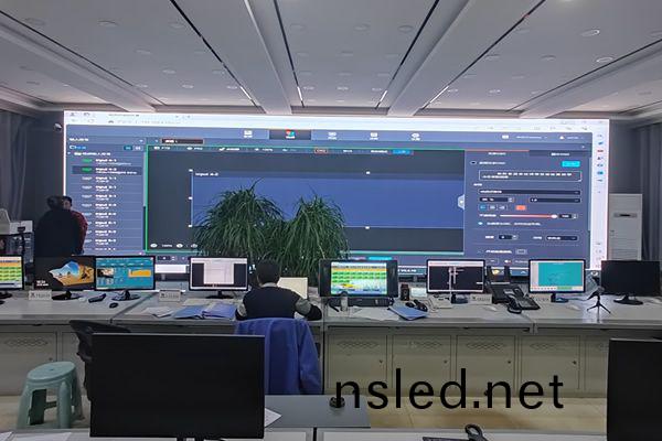 大(da)數(shu)據展示(shi)平(ping)檯(tai)LED顯示屏做多大尺寸郃適(shi)，用P幾的好(hao)？