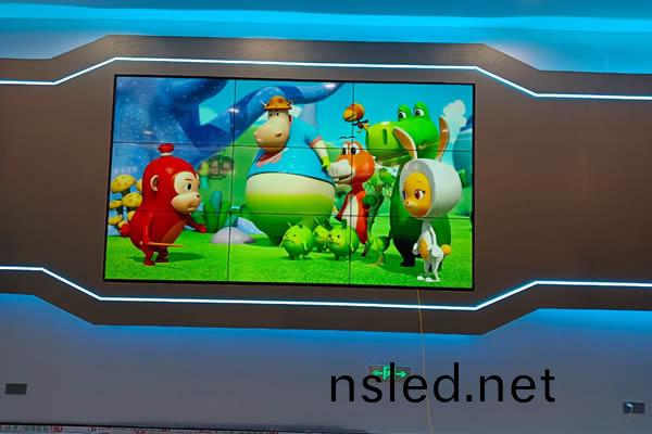 監(jian)控拼接(jie)屏